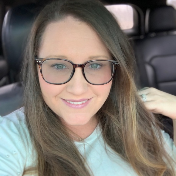 Meet your Posher, Brittanie - Picture 1 of 1